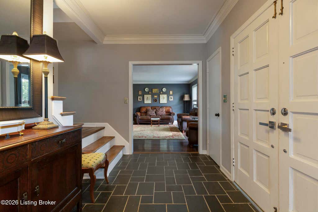 Photo of 502 Rothbury Ln, Douglass Hills, KY 40243 (MLS # 1720236)