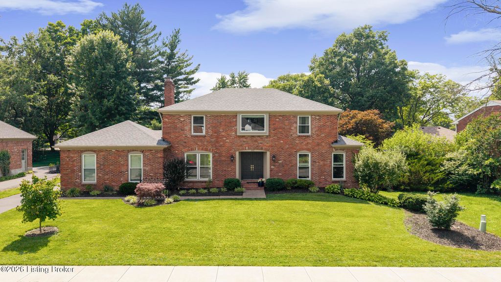 Photo of 502 Rothbury Ln, Douglass Hills, KY 40243 (MLS # 1720236)
