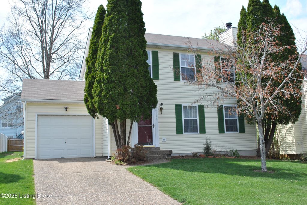 Photo of 4118 Hickoryview Dr, Jeffersontown, KY 40299 (MLS # 1714965)