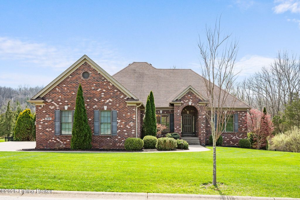 Photo of 3010 Fallen Wood Ln, La Grange, KY 40031 (MLS # 1712889)