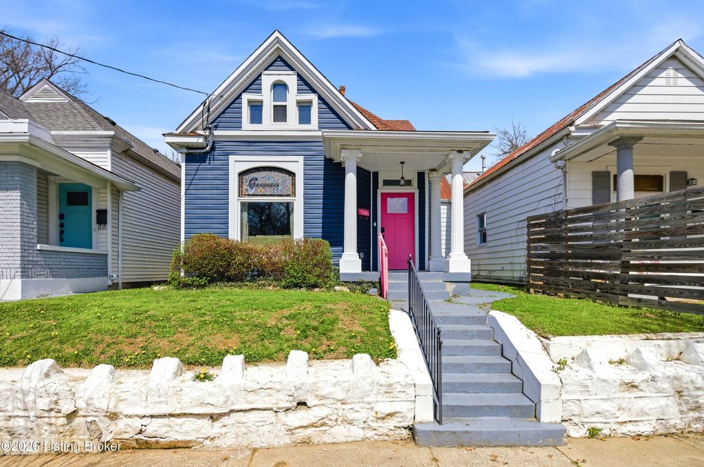 Photo of 521 Camp St, Louisville, KY 40203 (MLS # 1713811)