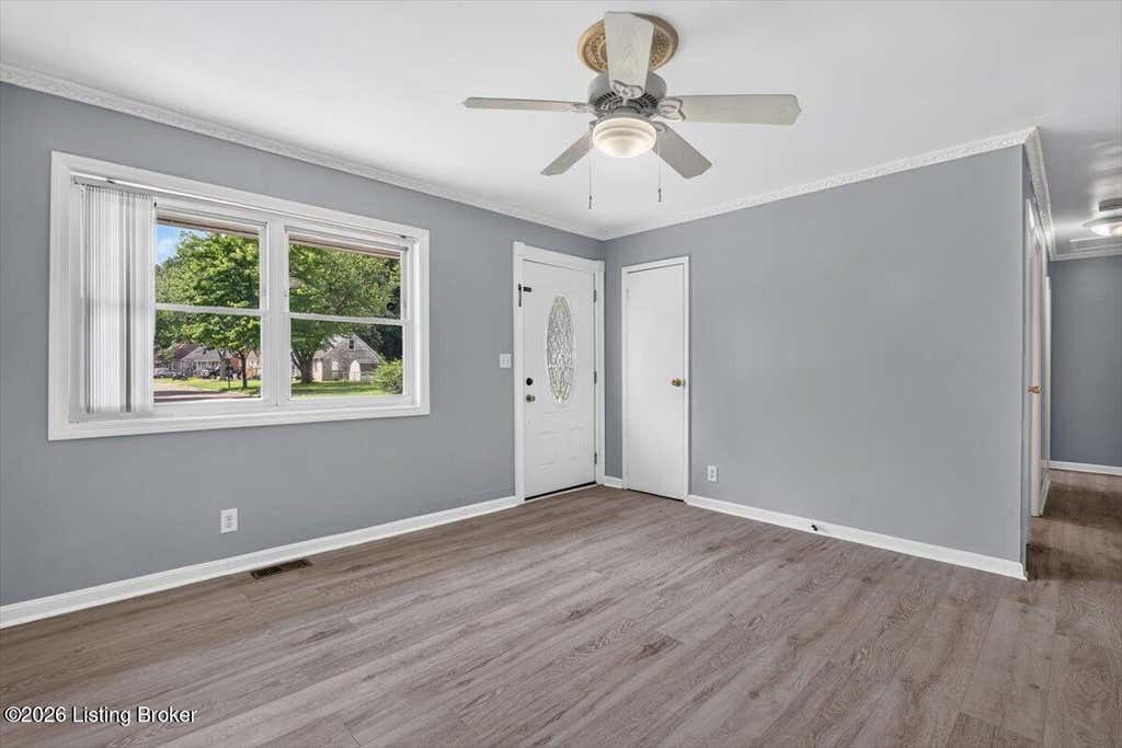 Photo of 3501 Bonaventure Blvd, Louisville, KY 40219 (MLS # 1725996)