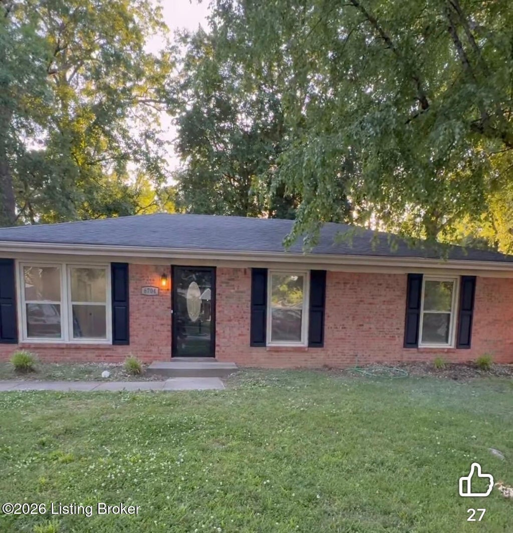 Photo of 6704 Ashmead Dr, Louisville, KY 40291 (MLS # 1720506)