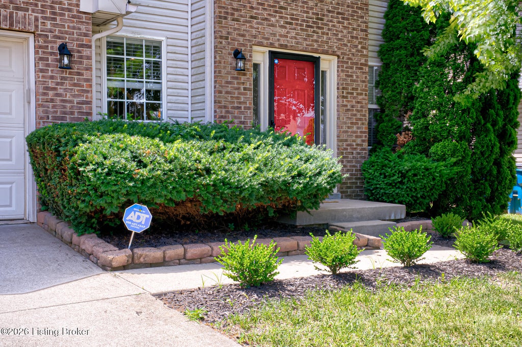 Photo of 5418 Skeffington Way, Louisville, KY 40241 (MLS # 1724853)