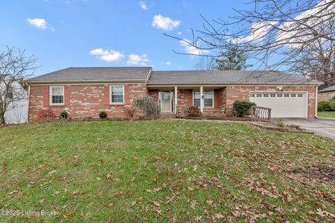 Photo of 1232 Cambridge Dr, Shelbyville, KY 40065 (MLS # 1704325)