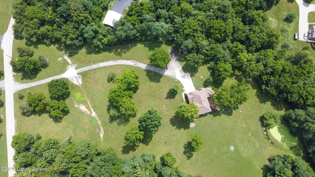 Photo of 7102 Old Heady Rd, Louisville, KY 40299 (MLS # 1723863)