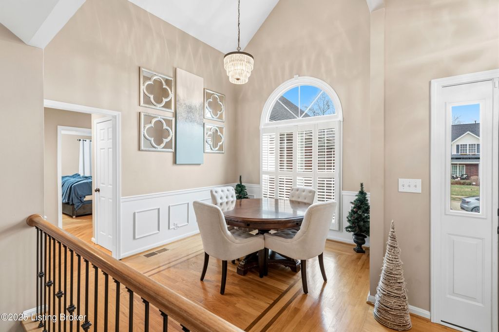 Photo of 7015 Catalpa Springs Dr, Louisville, KY 40228 (MLS # 1705215)