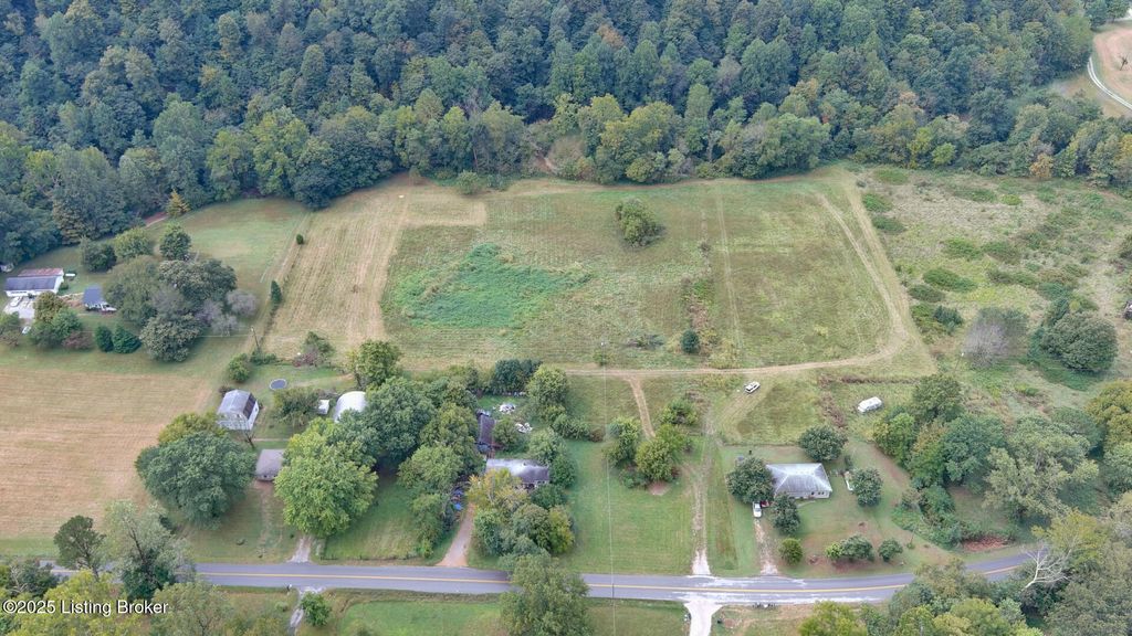 Photo of 1829A Martin Hill Rd, Shepherdsville, KY 40165 (MLS # 1704204)