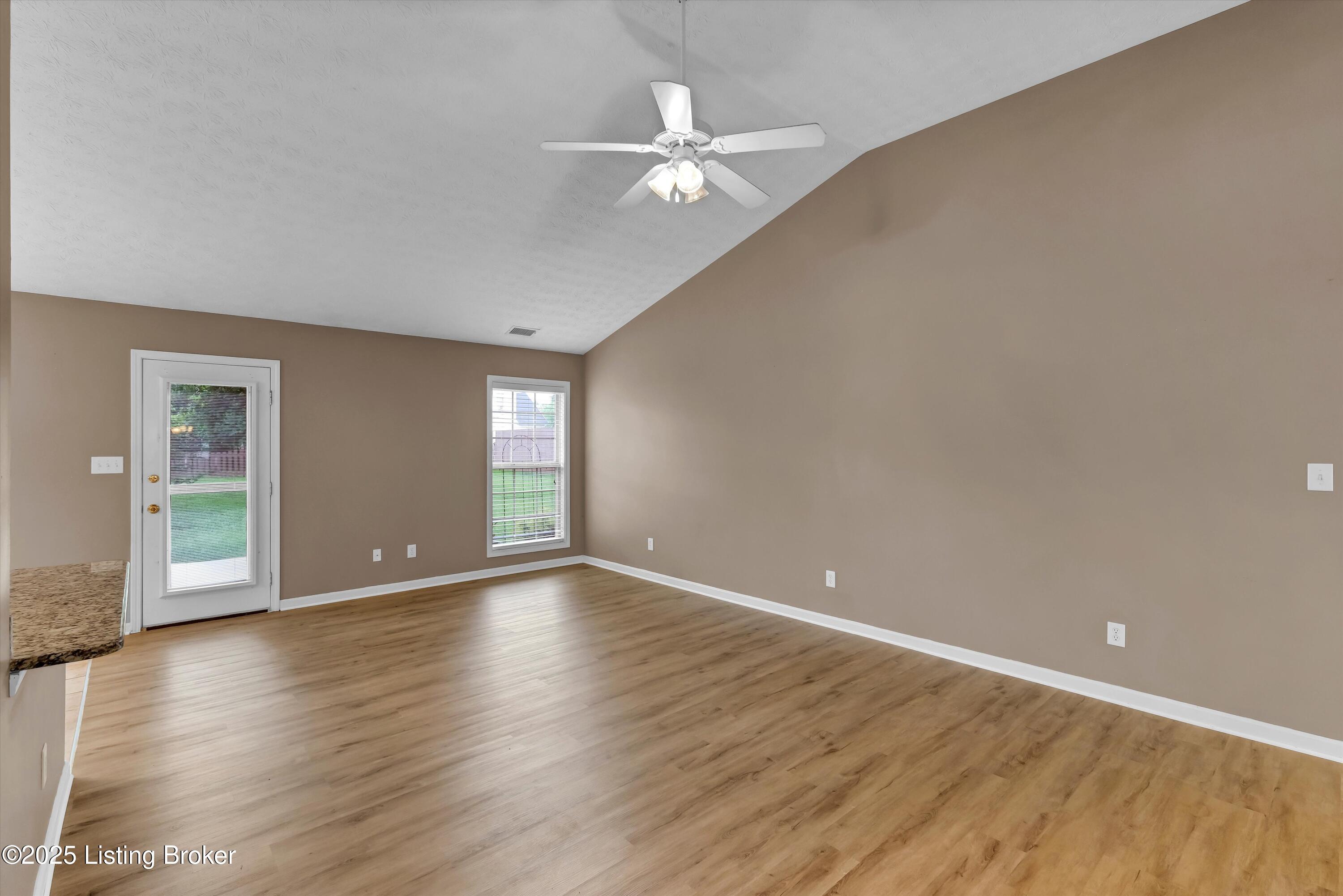 8405 Adams Run Rd, Louisville, Kentucky image 10