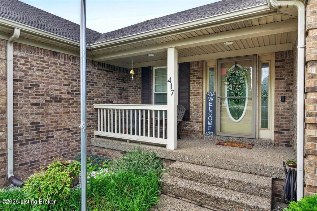 Photo of 417 New Christman Ln, Shepherdsville, KY 40165 (MLS # 1716706)