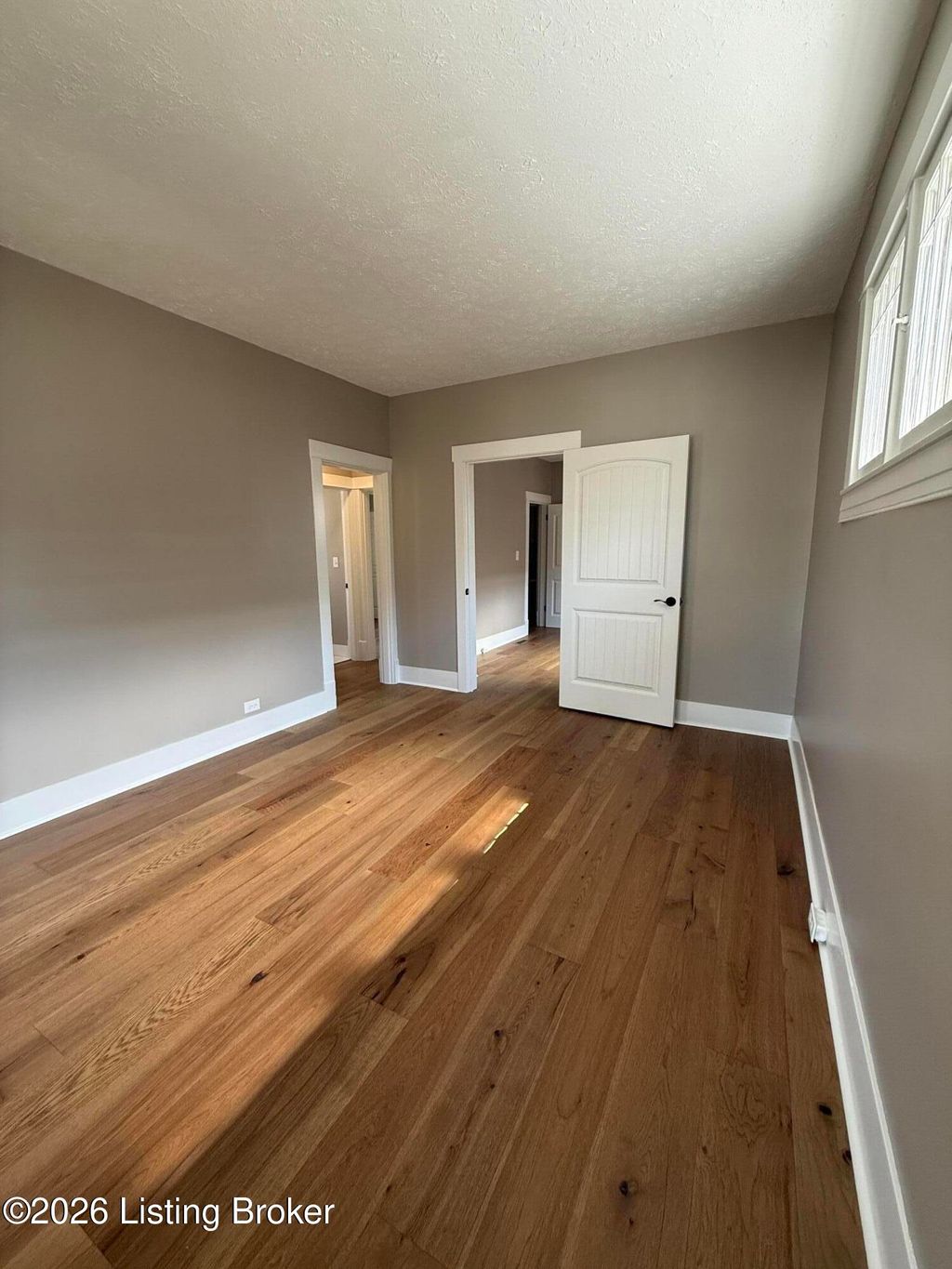 Photo of 801 S 40th St, Louisville, KY 40211 (MLS # 1712052)