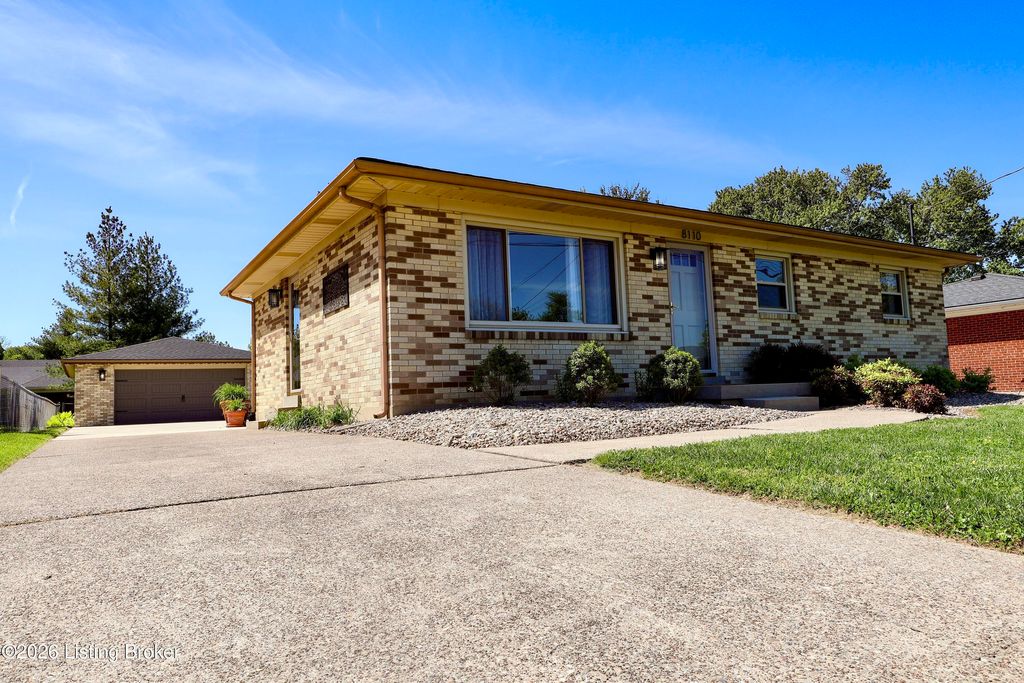 Photo of 8110 Florist Rd, Louisville, KY 40228 (MLS # 1715571)