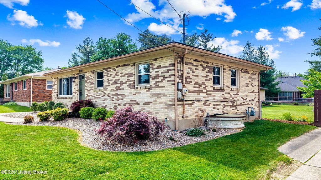 Photo of 8110 Florist Rd, Louisville, KY 40228 (MLS # 1715571)