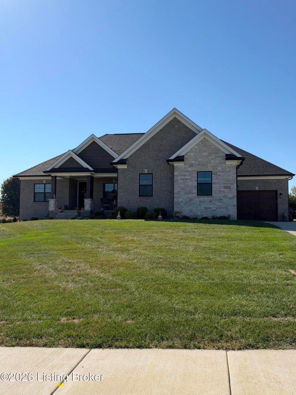 Photo of 155 Sunbeam Ct, Shepherdsville, KY 40165 (MLS # 1732424)