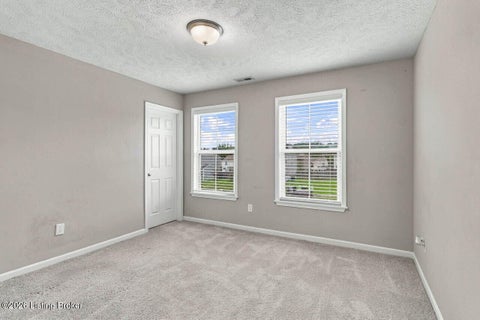 Tiny photo for 127 Eagles Crest Ct, Mt Washington, KY 40047 (MLS # 1730264)