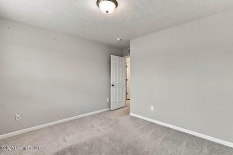 Tiny photo for 127 Eagles Crest Ct, Mt Washington, KY 40047 (MLS # 1730264)