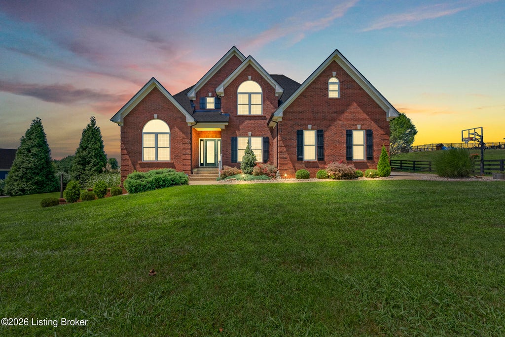 Photo of 4916 Sycamore Run Dr, La Grange, KY 40031 (MLS # 1724569)