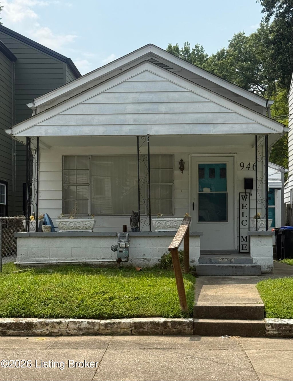 Photo of 946 Vine St, Louisville, KY 40204 (MLS # 1730188)