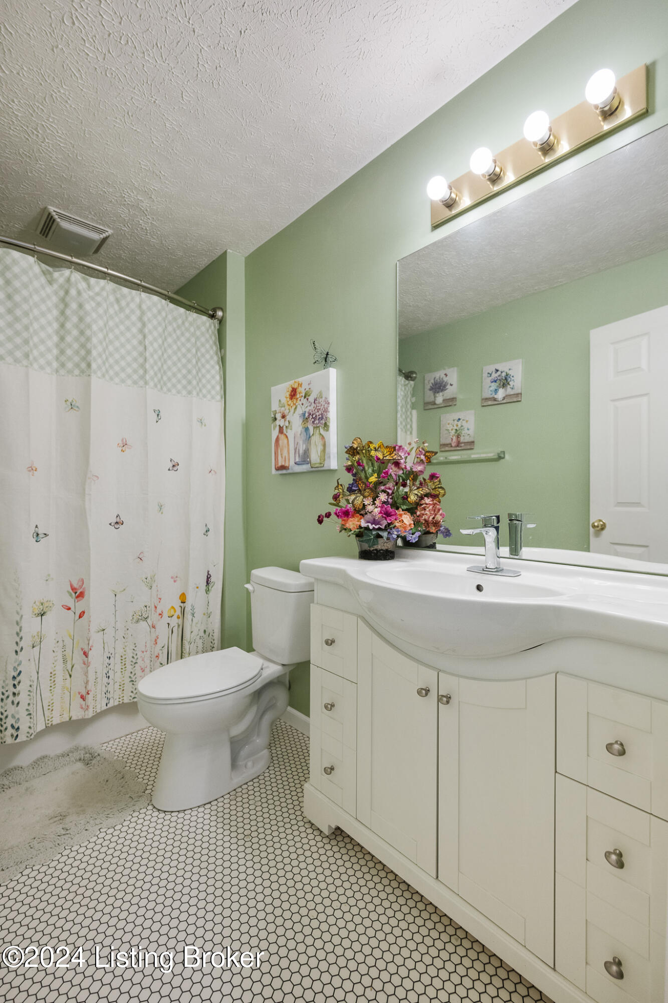 7902 Misty Green Way, Louisville, Kentucky image 17