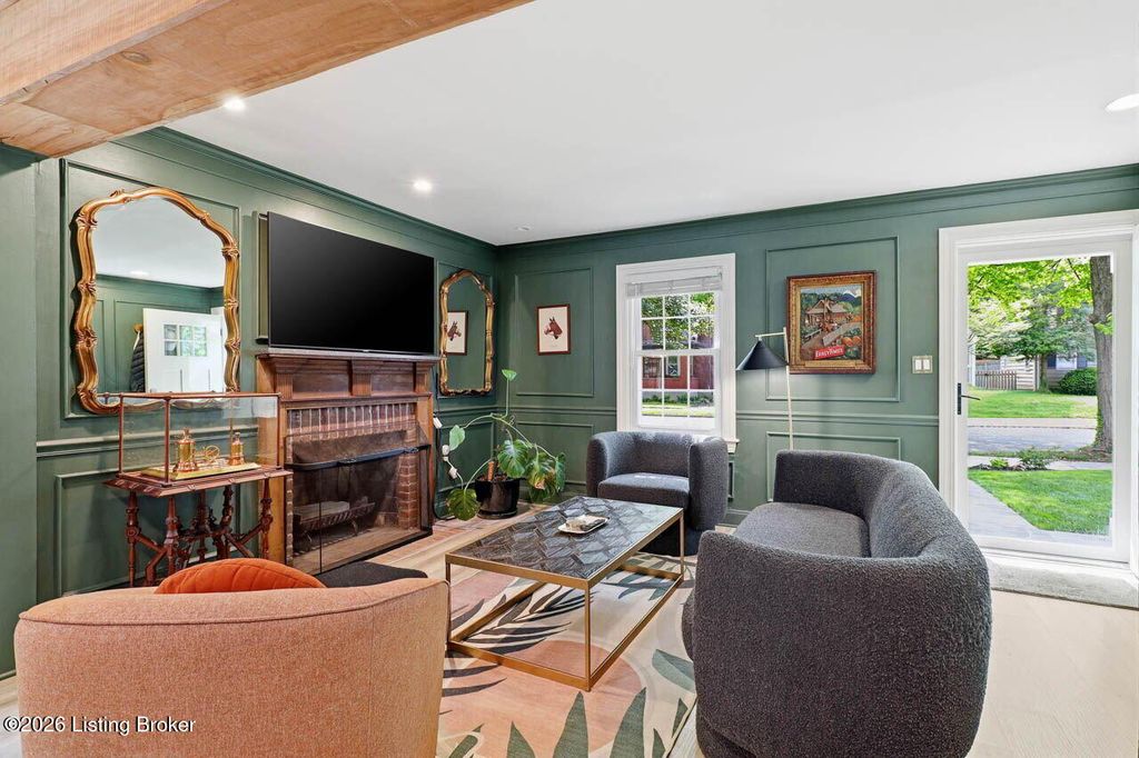 Photo of 119 Crestwood Ave, Louisville, KY 40206 (MLS # 1714758)