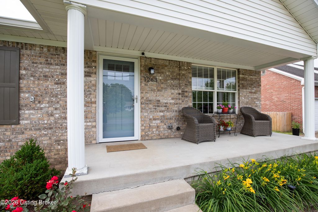 Photo of 1263 Beech Grove Rd, Shepherdsville, KY 40165 (MLS # 1718067)