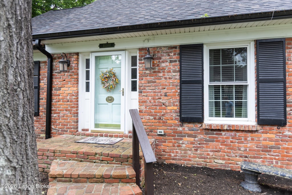 Photo of 10300 Falling Tree Way, Louisville, KY 40223 (MLS # 1721594)