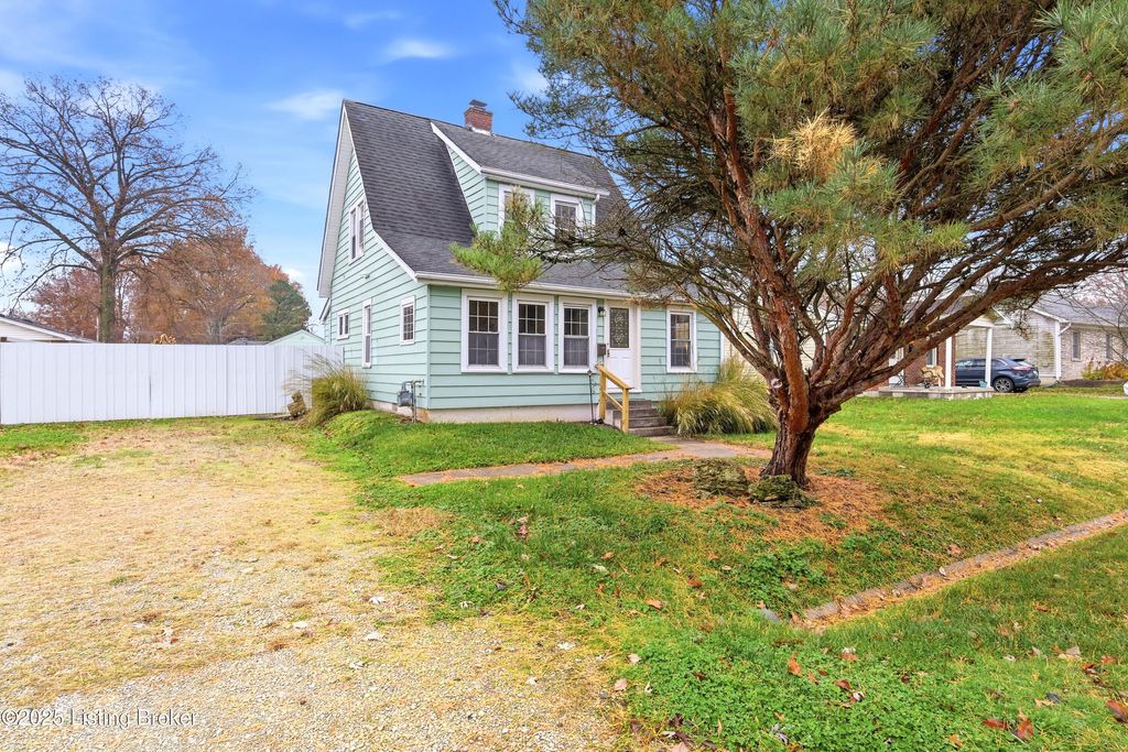 Photo of 7173 Beechland Ave, Louisville, KY 40258 (MLS # 1704230)