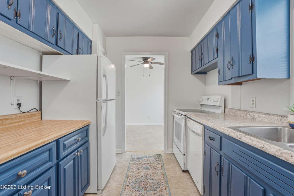 Photo of 401 S Center St, Bardstown, KY 40004 (MLS # 1725524)