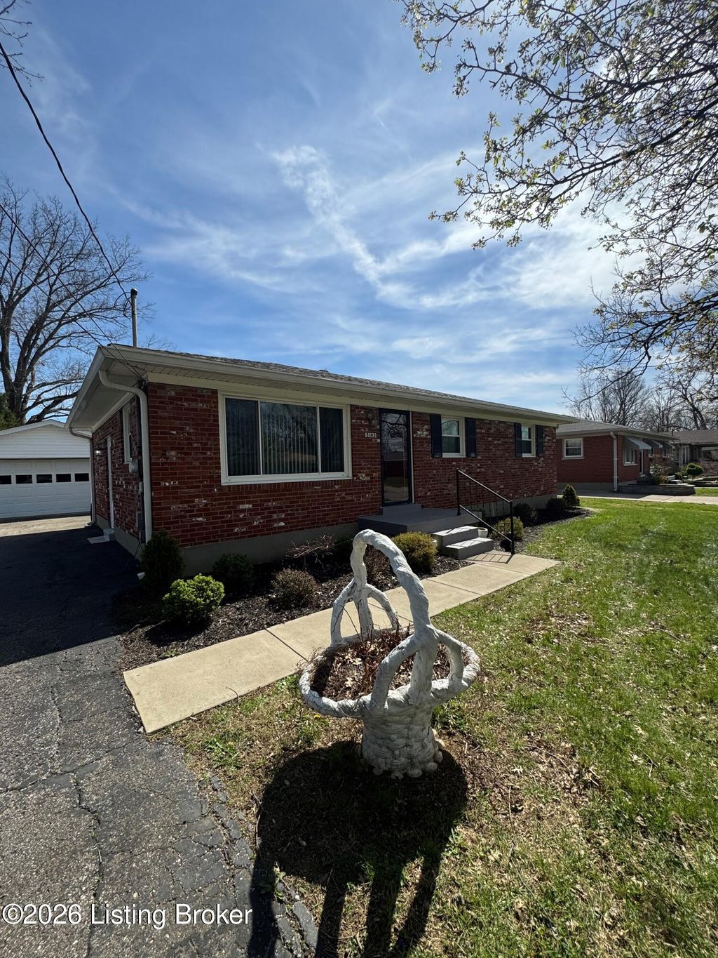 Photo of 5103 Joy Dr, Louisville, KY 40216 (MLS # 1712336)