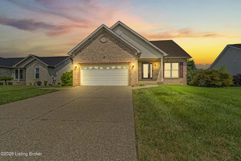 Photo of 6713 Grandfield Rd, Louisville, KY 40258 (MLS # 1727242)