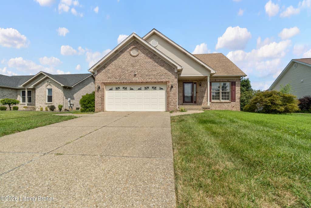 Photo of 6713 Grandfield Rd, Louisville, KY 40258 (MLS # 1727242)