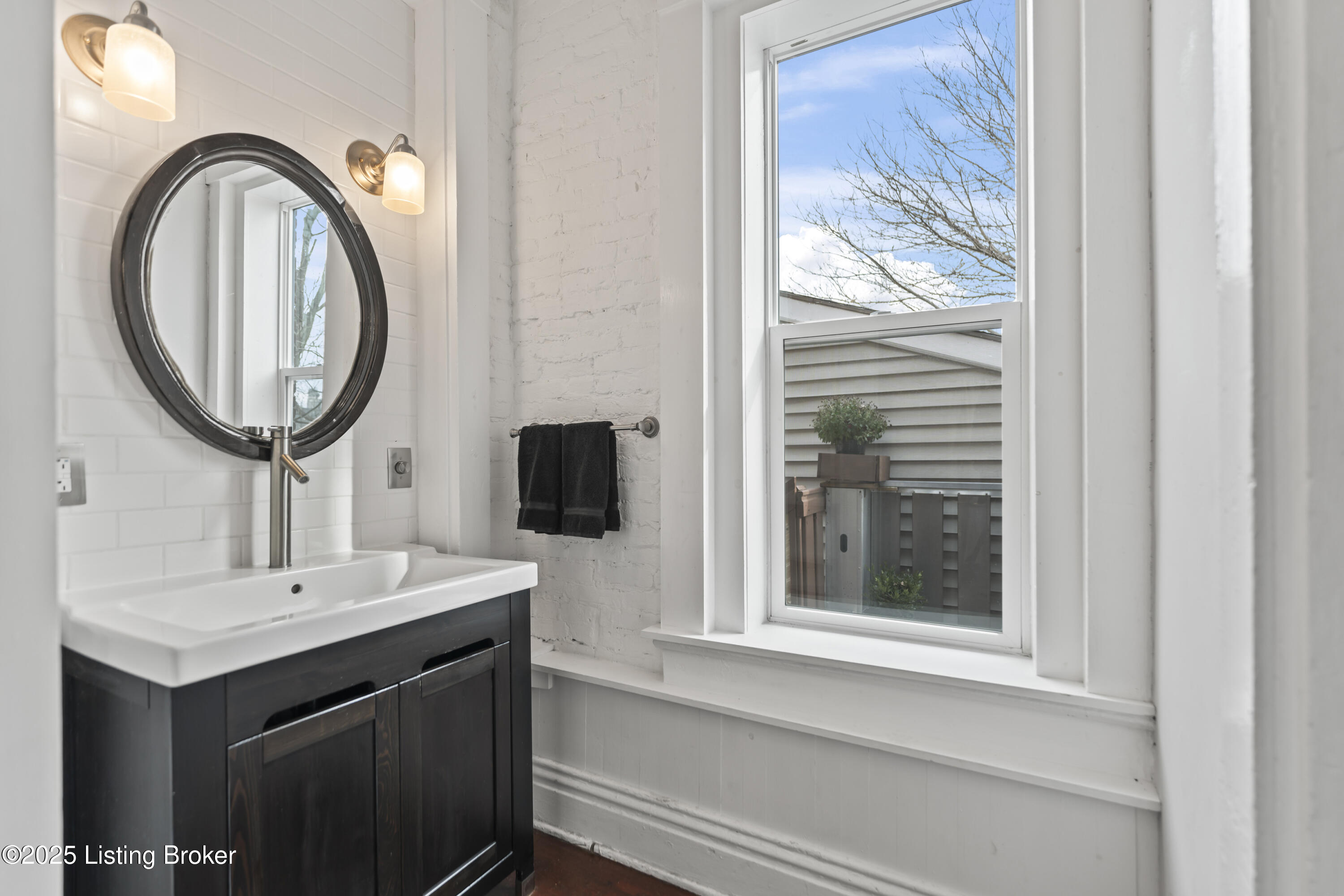 902 E Jefferson St, Louisville, Pennsylvania image 27