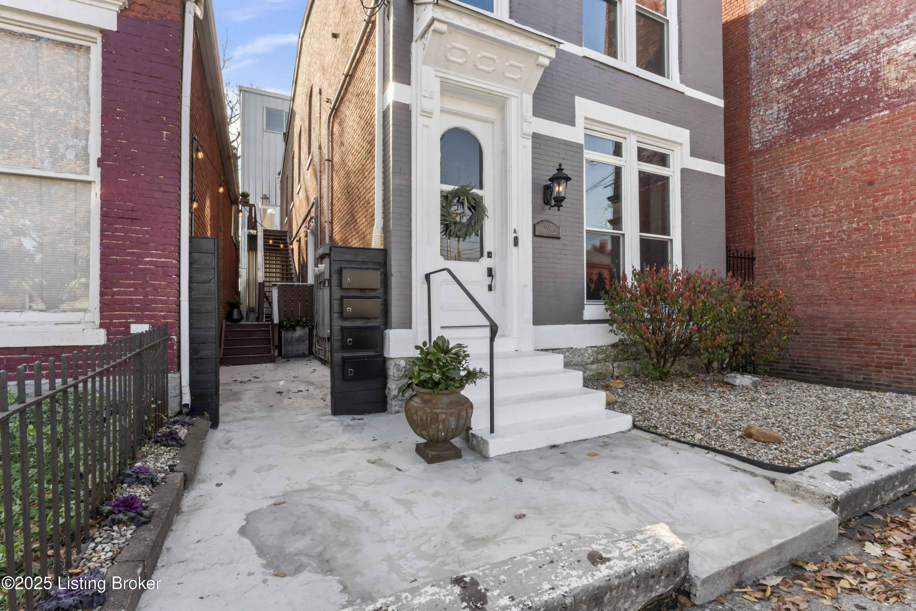 902 E Jefferson St, Louisville, Pennsylvania image 5