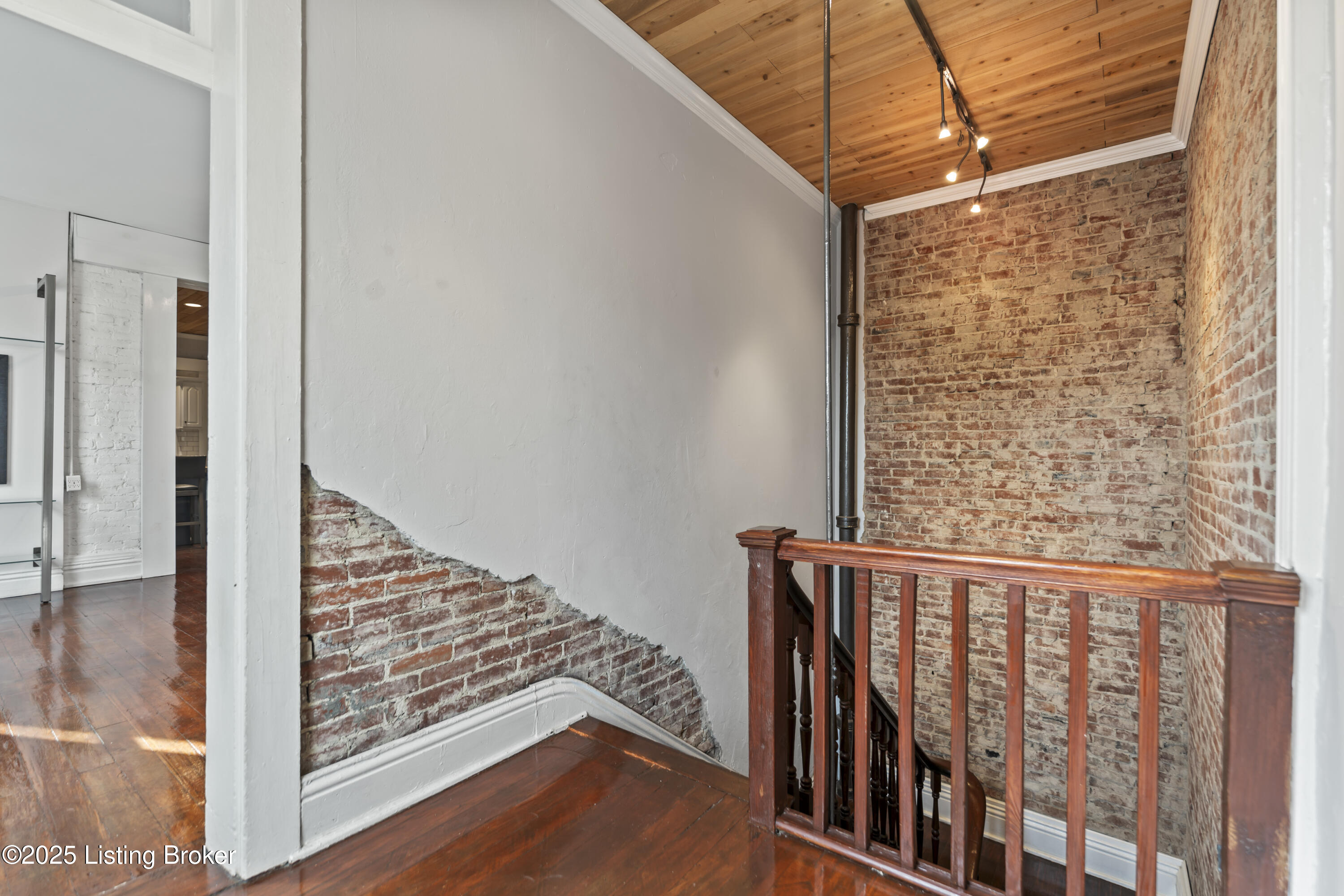 902 E Jefferson St, Louisville, Pennsylvania image 14