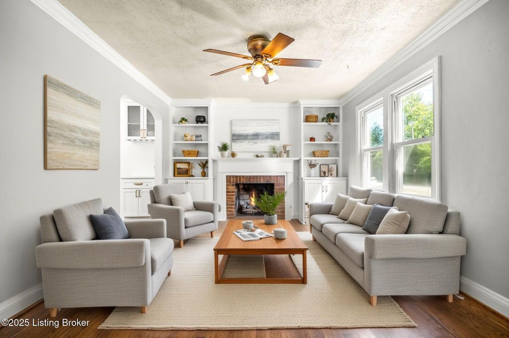 Photo of 3937 Staebler Ave, Louisville, KY 40207 (MLS # 1706519)