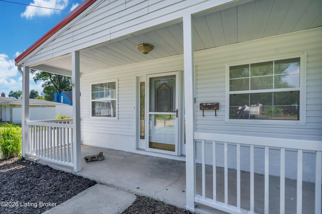Photo of 3210 Mildred Dr, Louisville, KY 40216 (MLS # 1722546)