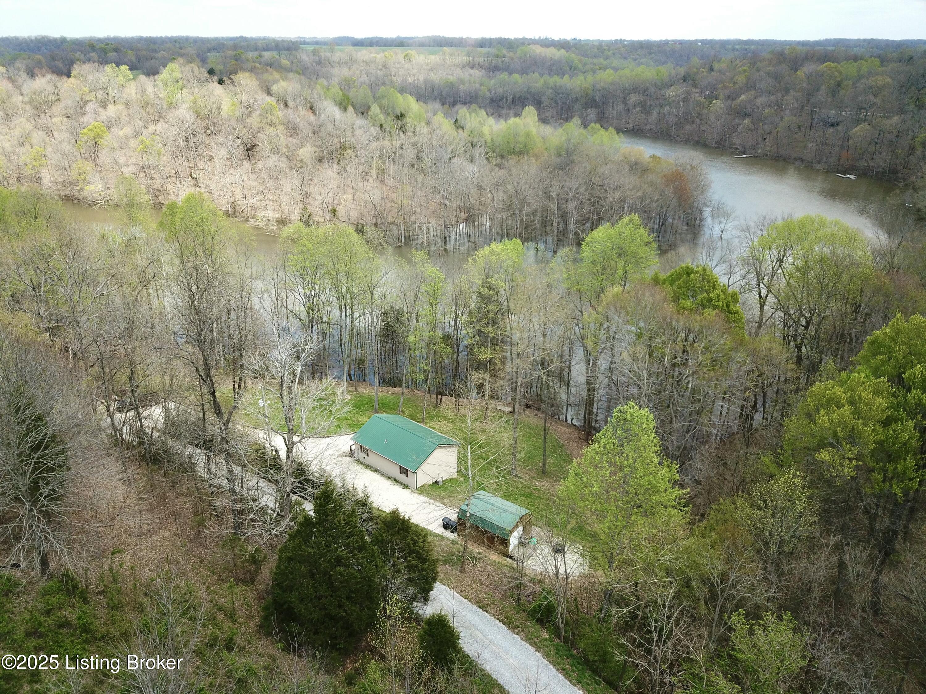438 Whippoorwill Cove Ln, Westview, Pennsylvania image 4