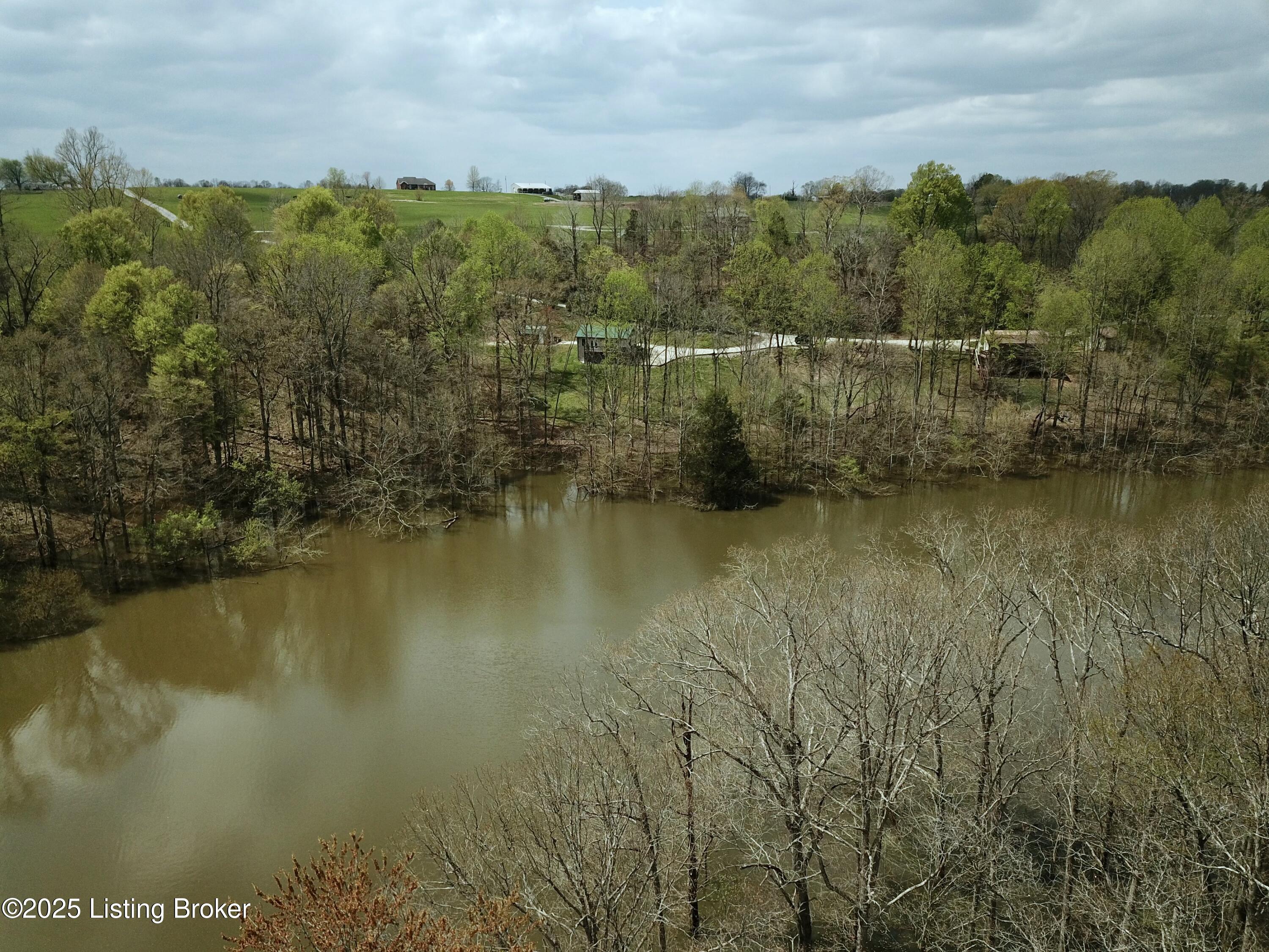 438 Whippoorwill Cove Ln, Westview, Pennsylvania image 46