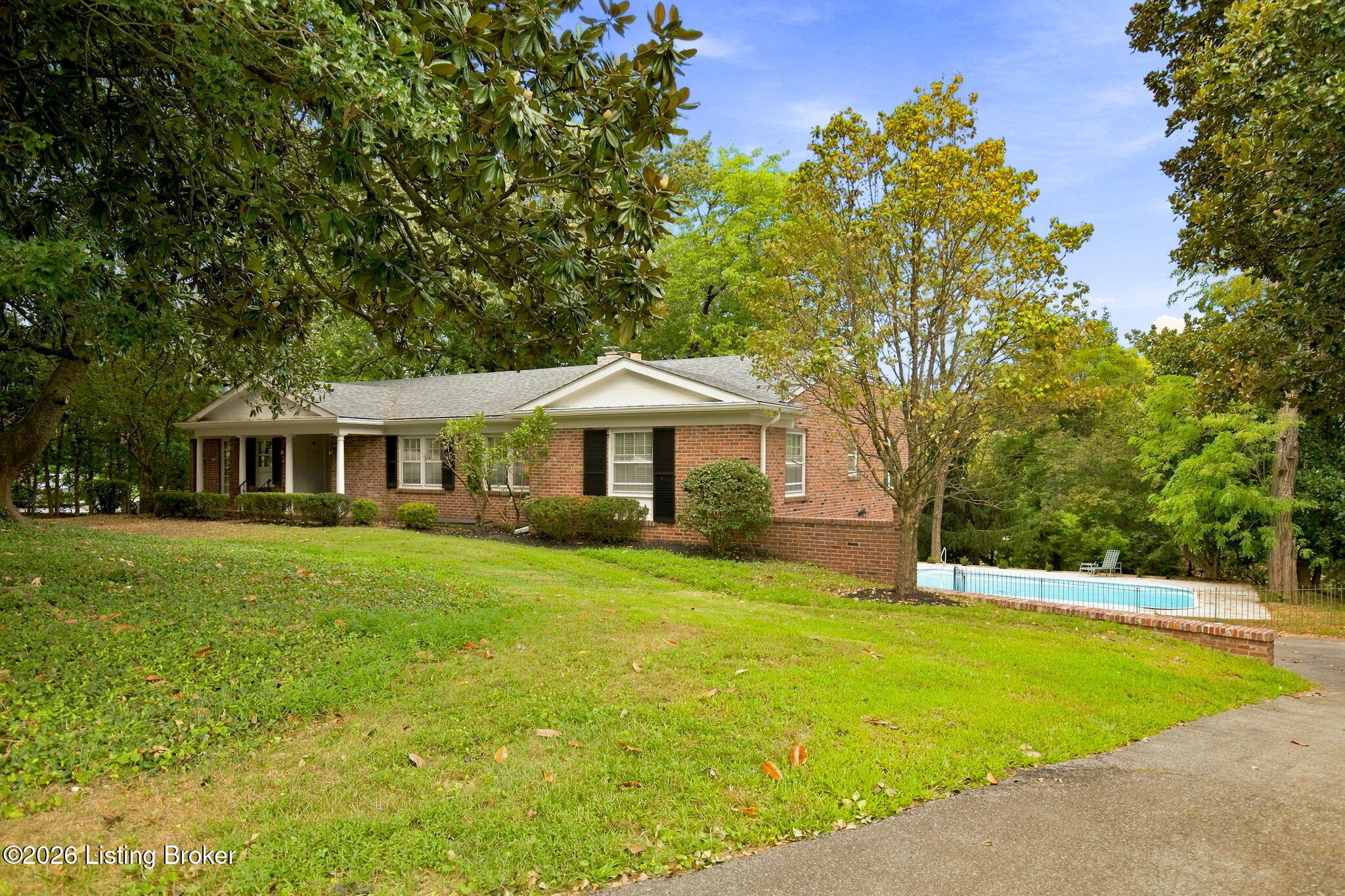 5204 Tomahawk Rd