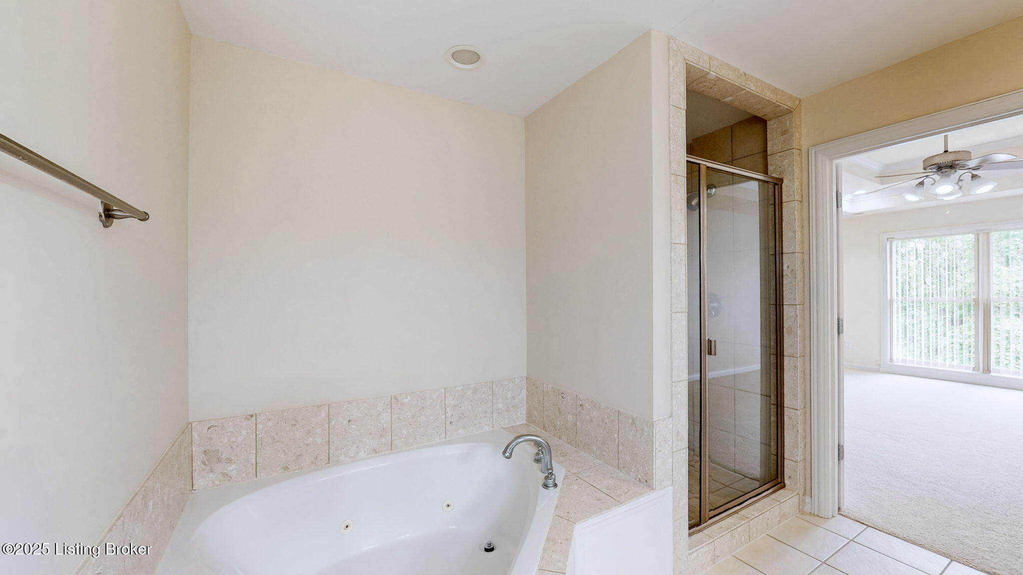 6306 Saskatchewan Dr, Louisville, Kentucky image 38