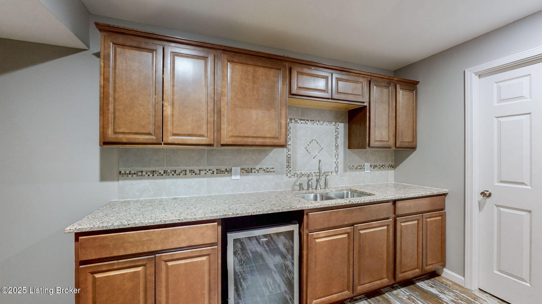 6306 Saskatchewan Dr, Louisville, Kentucky image 40