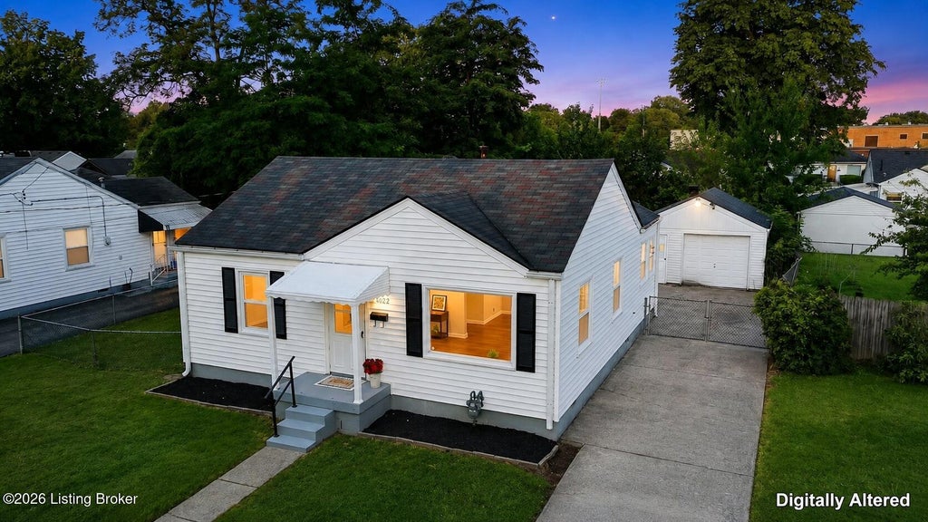 Photo of 4022 Lisa Ave, Louisville, KY 40216 (MLS # 1729545)