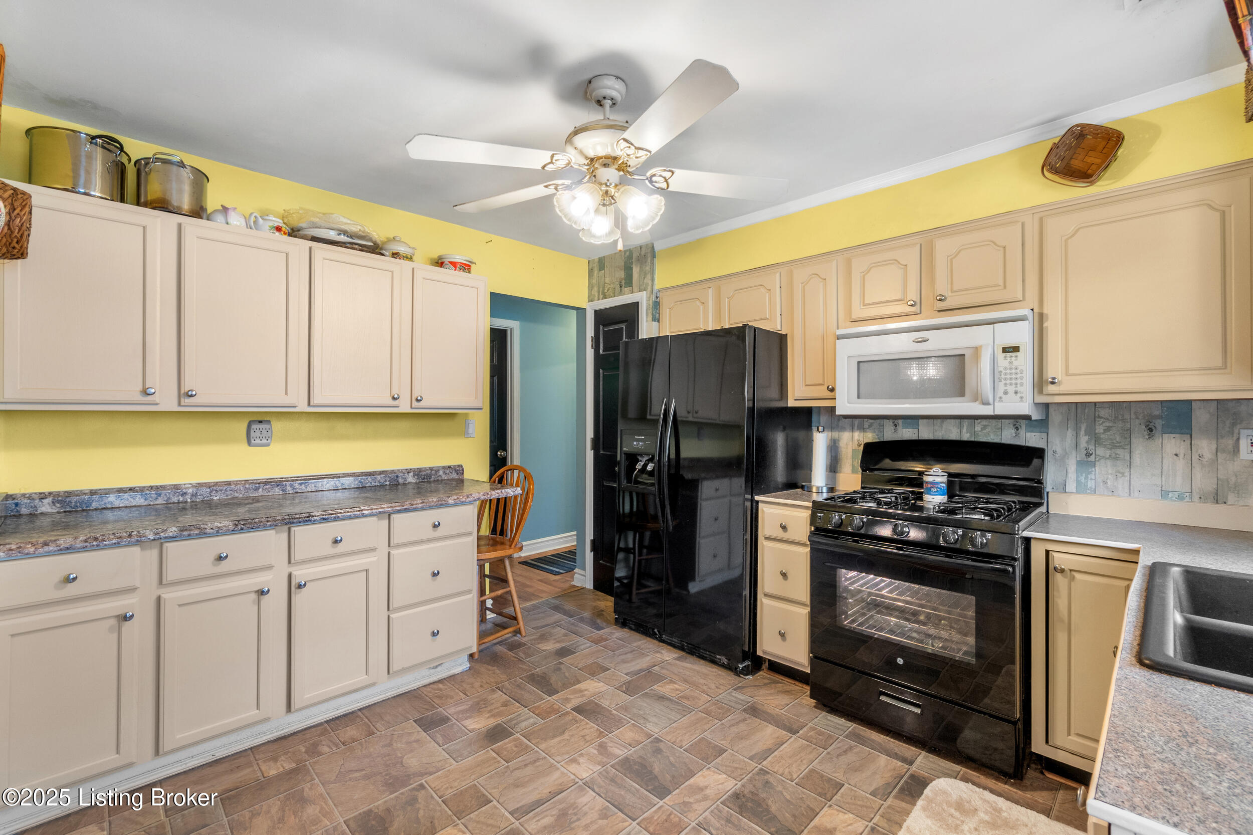 3820 Foreman Ln, Louisville, Kentucky image 8