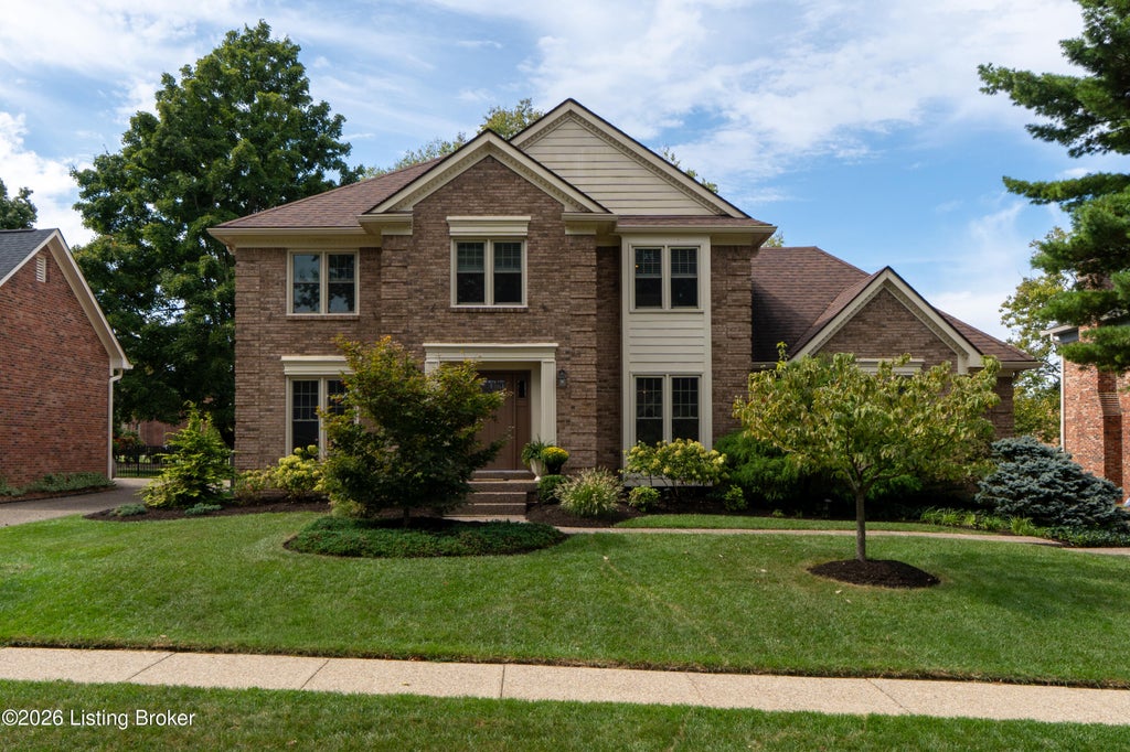 Photo of 818 Foxgate Rd, Louisville, KY 40223 (MLS # 1729106)