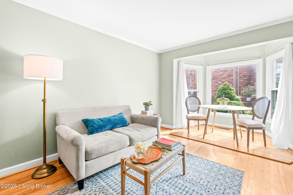 Photo of 420 Sprite Rd #APT 1, Louisville, KY 40207 (MLS # 1709012)