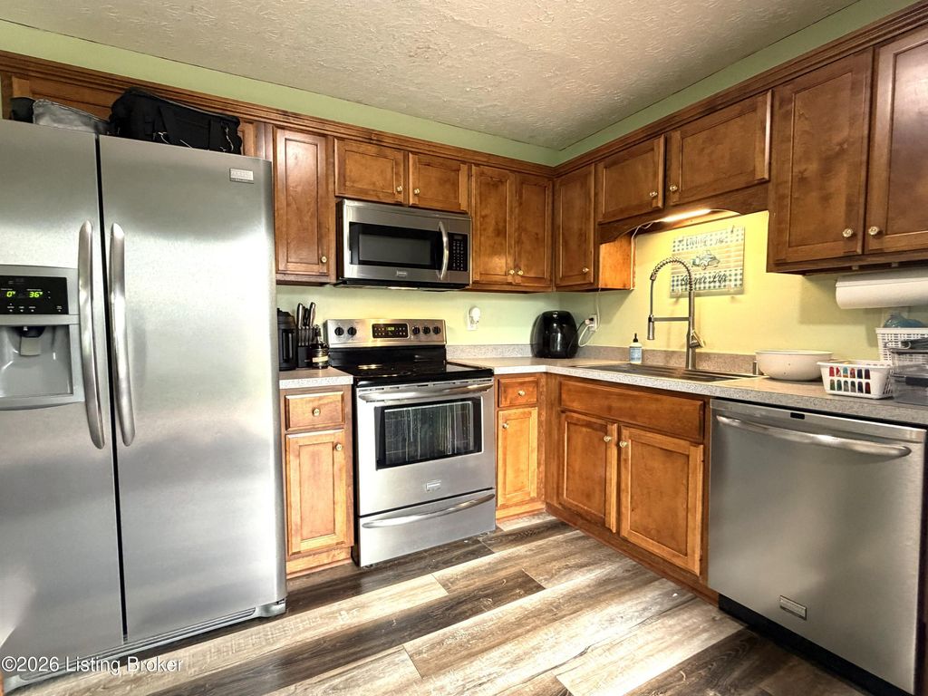 Photo of 108 Pecan Dr, Bardstown, KY 40004 (MLS # 1716832)