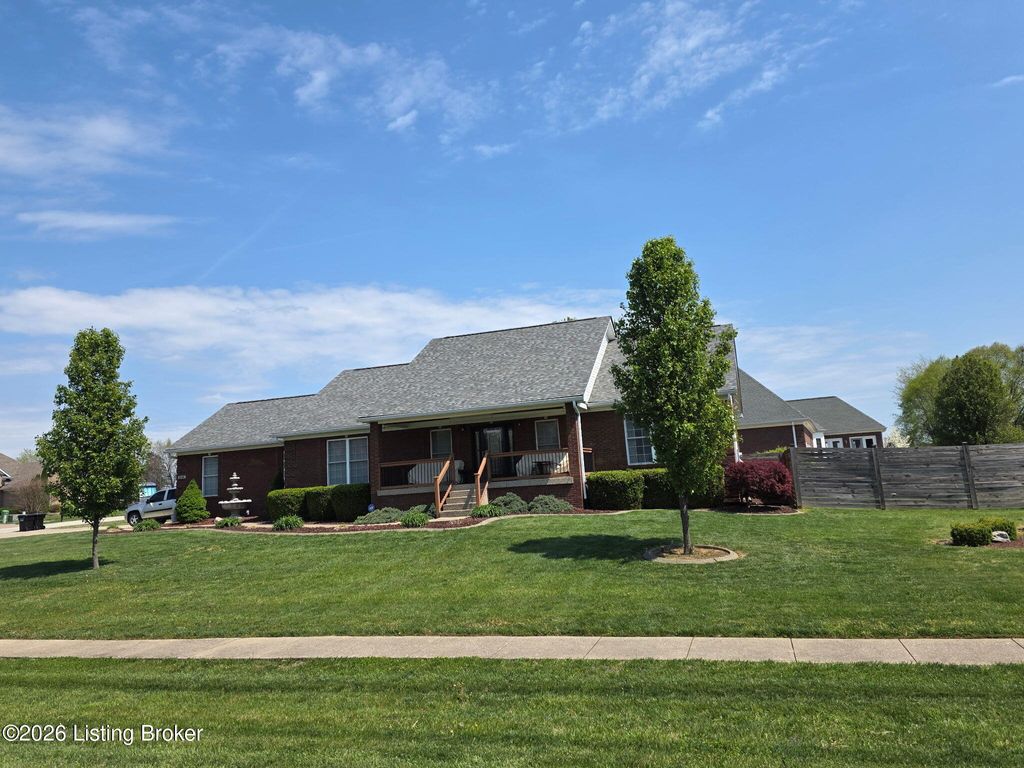 Photo of 234 Cedar Place Dr, Shepherdsville, KY 40165 (MLS # 1713654)