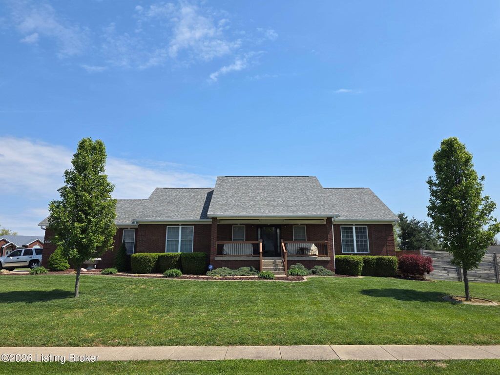 Photo of 234 Cedar Place Dr, Shepherdsville, KY 40165 (MLS # 1713654)