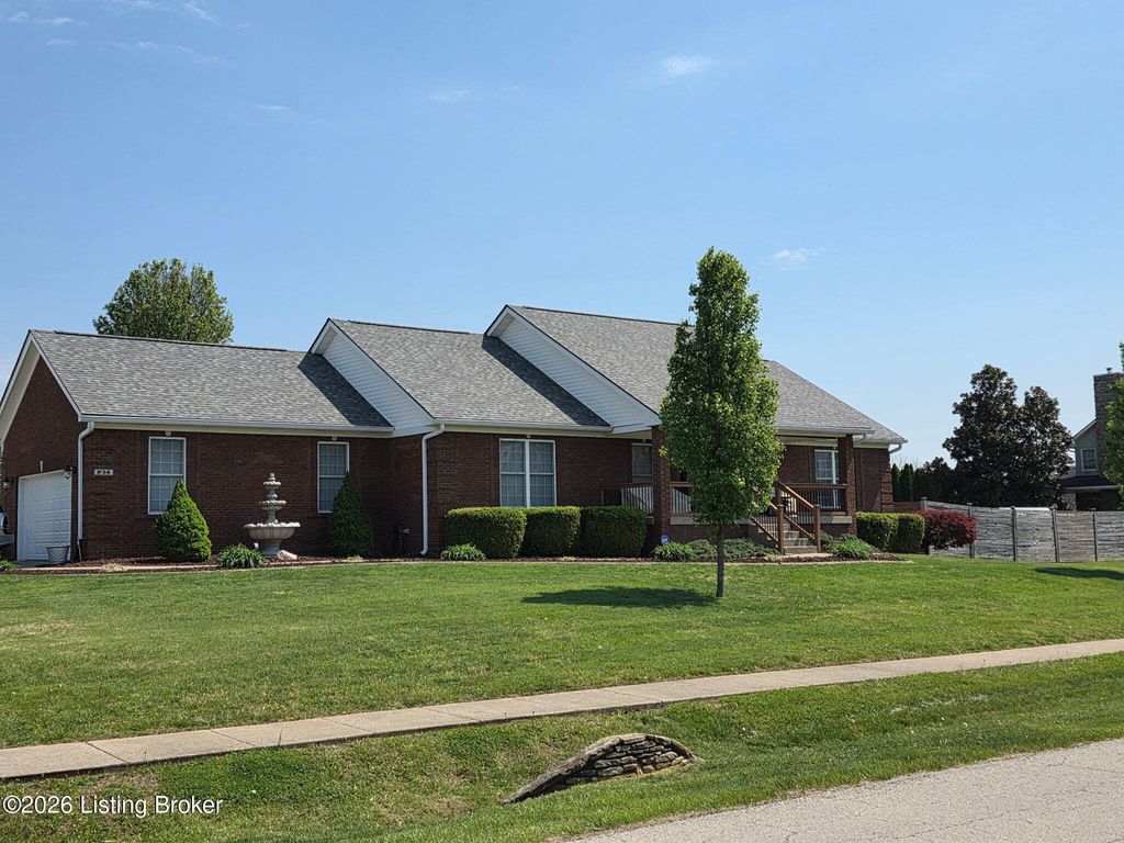 Photo of 234 Cedar Place Dr, Shepherdsville, KY 40165 (MLS # 1713654)