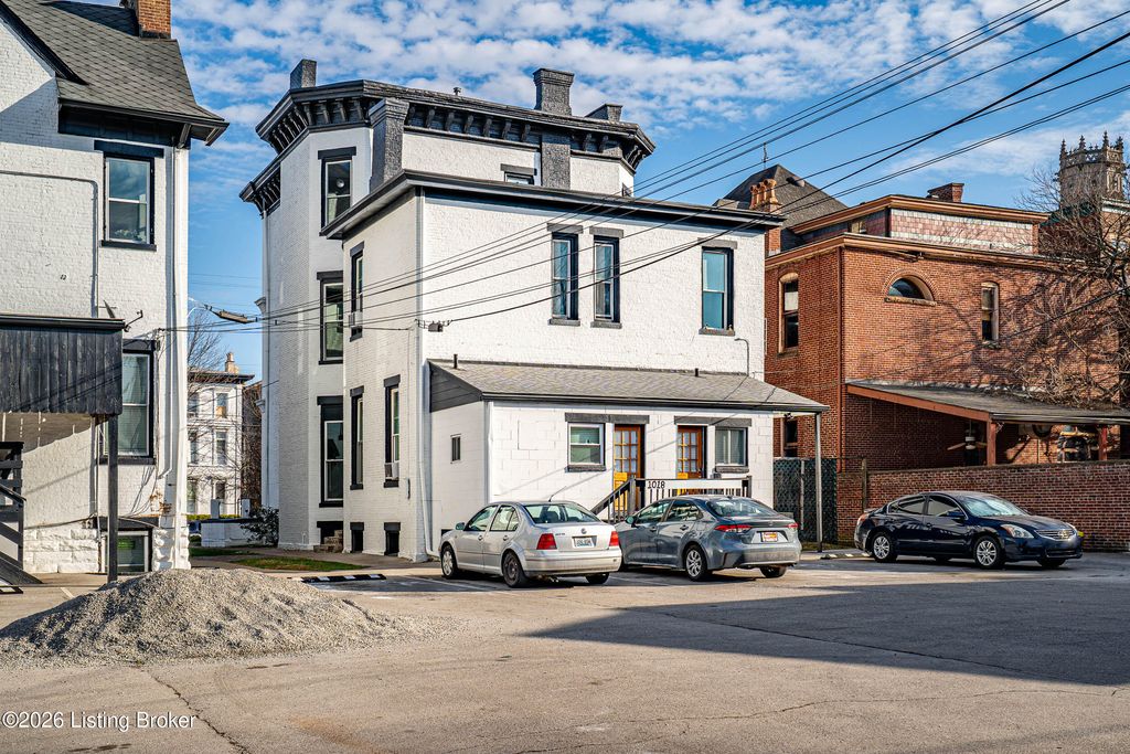 Photo of 1018 S 3rd St, Louisville, KY 40203 (MLS # 1706166)